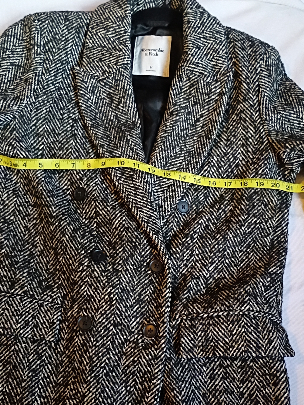 Abercrombie & Fitch Black and White Herringbone Double-Breasted Trench Coat - Picture 6 of 8